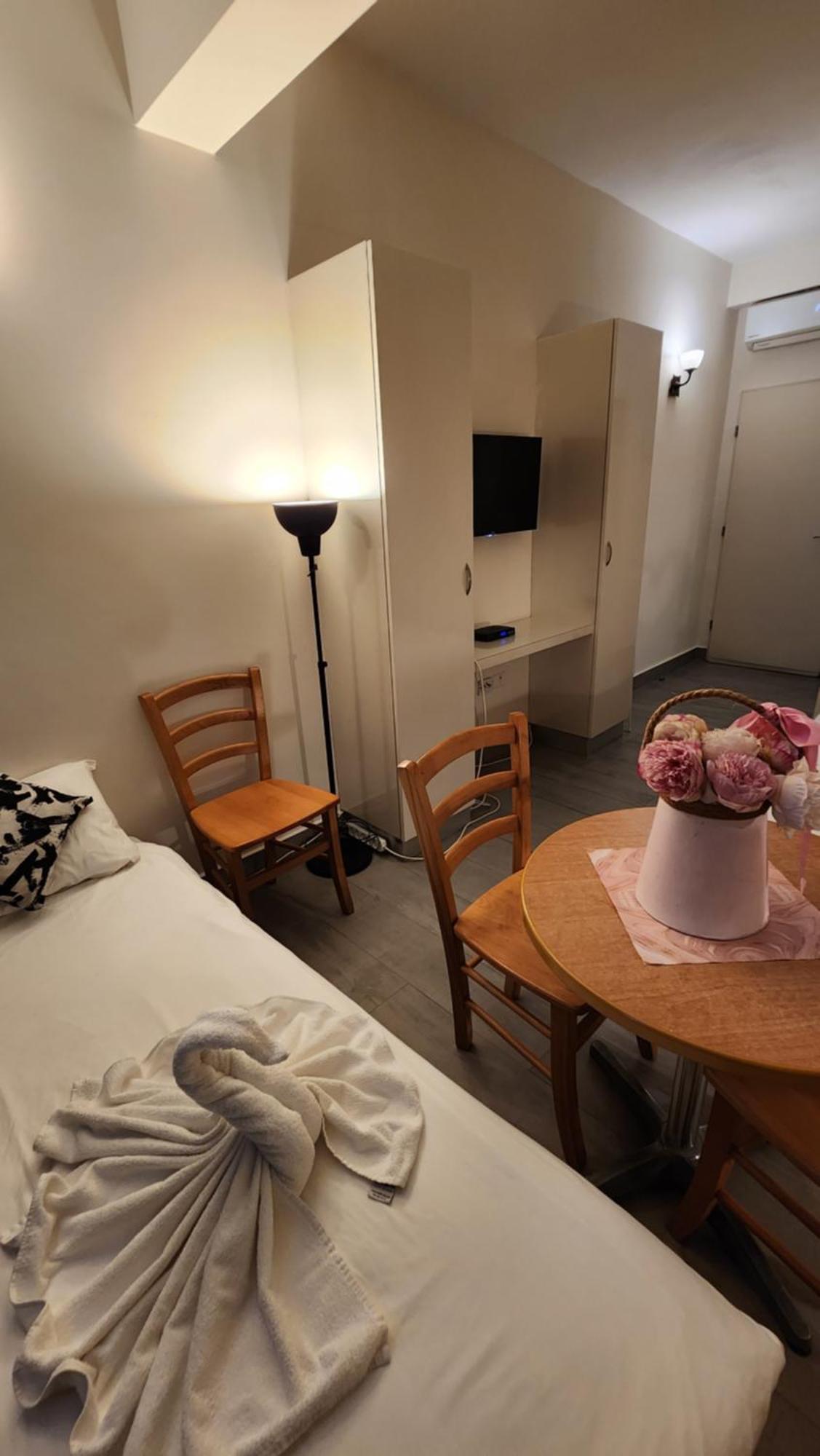 Aparthotel David Hameleh House Netanya Habitación foto